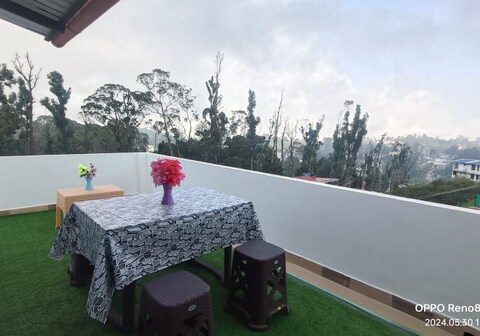 Nila Stay By Western Castle