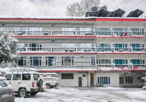 Nandini Palace - 5 minute's drive to Mall Road