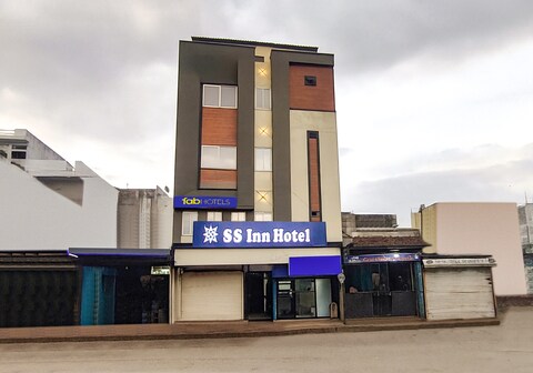 FabHotel SS Inn - Indore International Airport