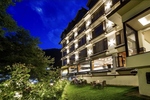 TRIBHAV Rohtang Heights Resort