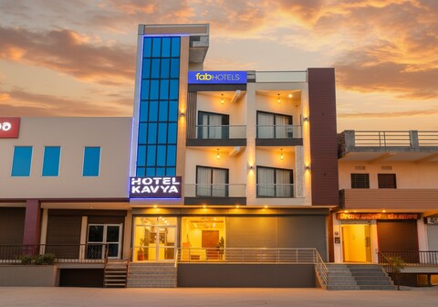 FabHotel Kavya