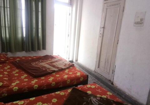 subhash guest house