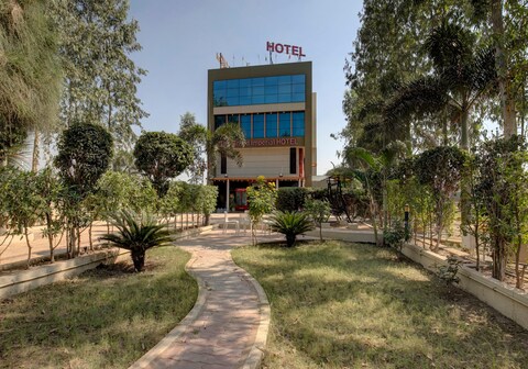Hotel O The Grand Imperial Restaurant & Hotel Dhuva Railway station