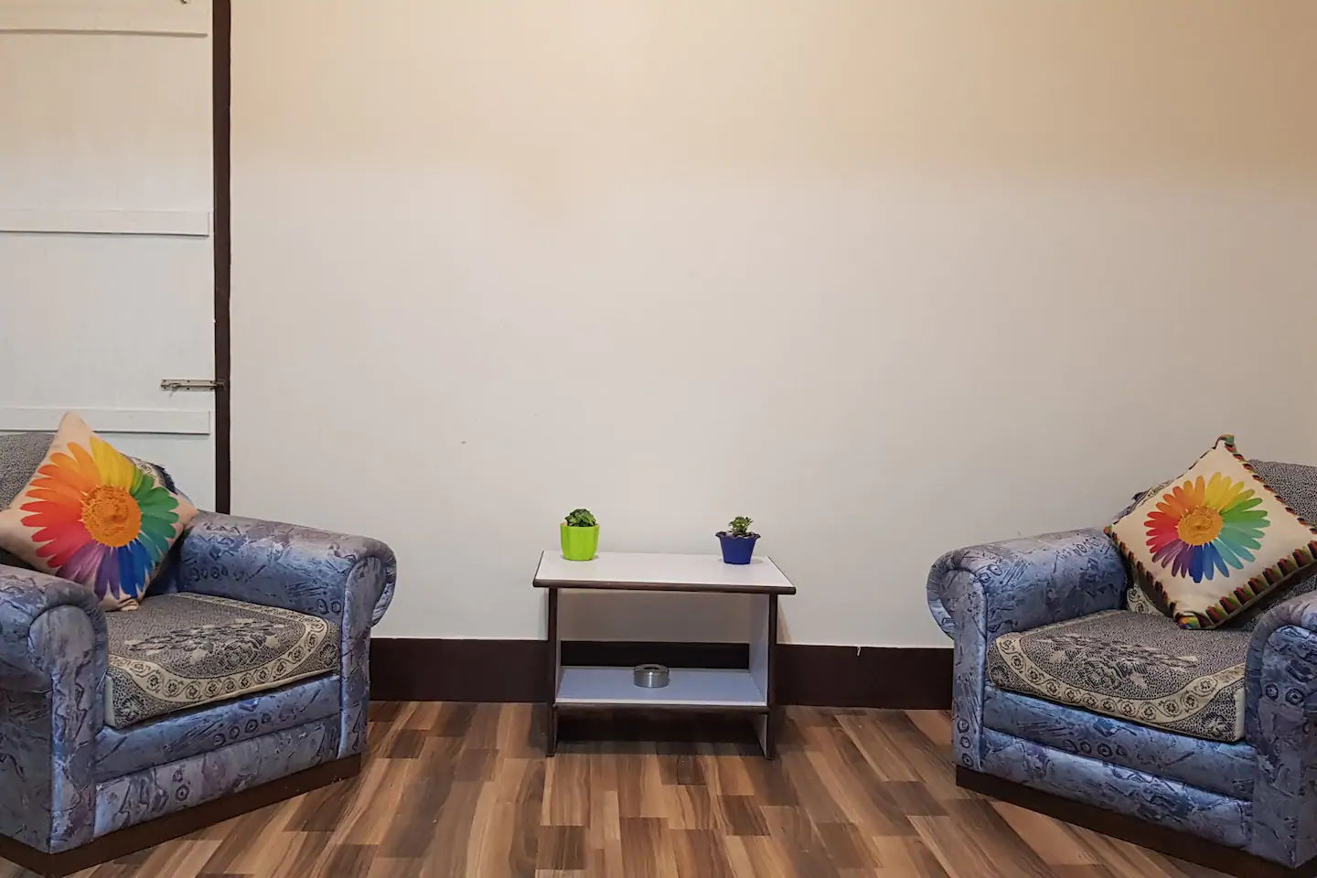 The Aura- a homely stay (serviced apartment I)