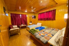 Hotel Akbar Inn, Srinagar Hotel Akbar Inn, Srinagar