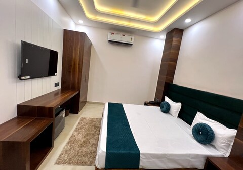 Hotel Bliss Inn & Terrace