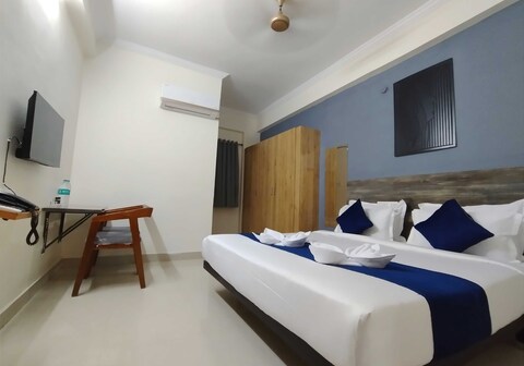 Super Collection O Rio Kondapur Near Rahavendra Colony