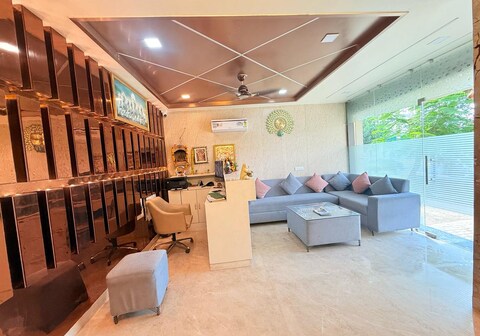 HOTEL NISHANT PALACE