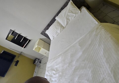 Kompalas Guest House