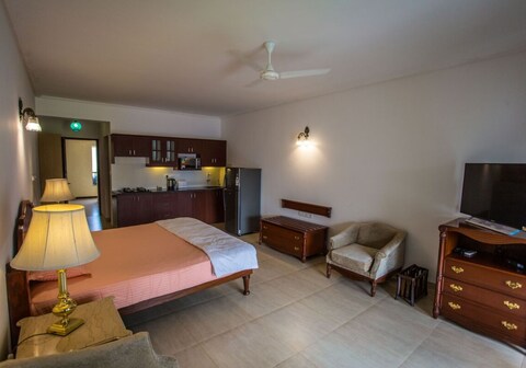 Gganbu - Studio | Pool | Siolim