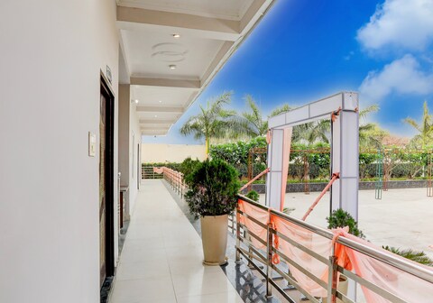 Hotel O Rituraj Greens Resort & Hotel