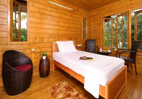 woodhive serviced villa