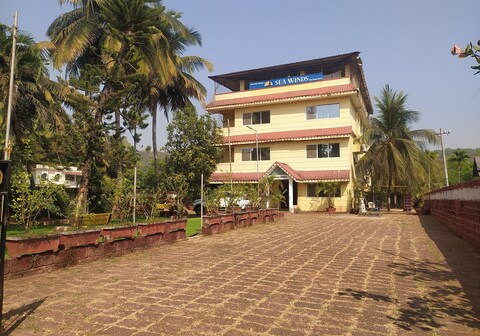Sea Winds Hotel Guhagar
