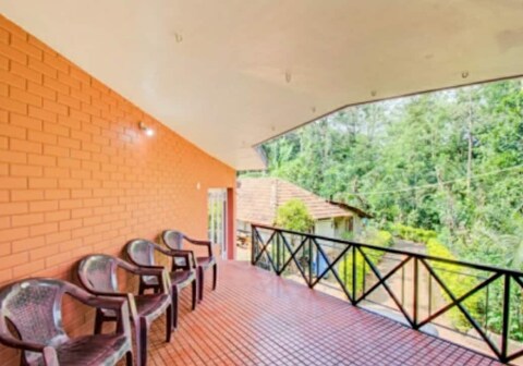 Nettigeri EstateStay