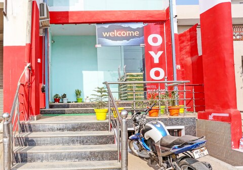 Hotel O The Paradise Inn