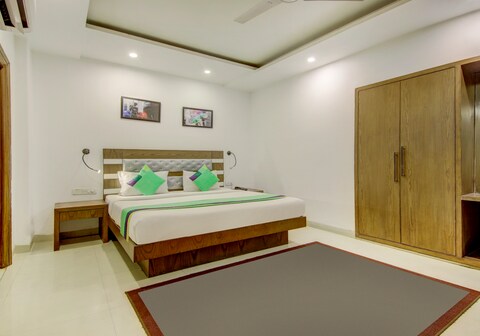 Treebo The Kings Plaza