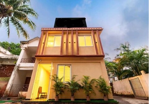 Calangute Beach House by R.I.H