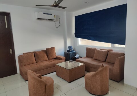 A cozy 3 bedroom apartment