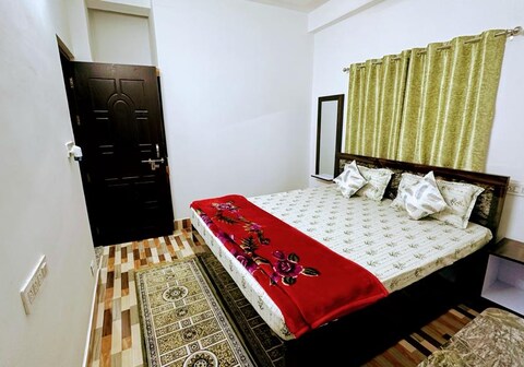 Kusum Homestay 5 mins From Airport