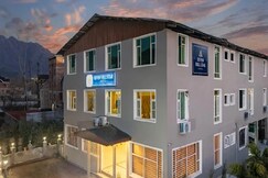 Hotel Seven Hill Star - Rajbagh, Srinagar Hotel Seven Hill Star - Rajbagh, Srinagar
