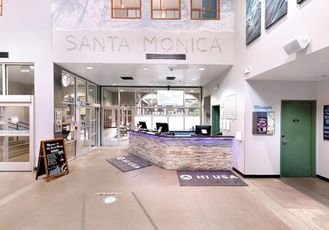 HI Los Angeles Santa Monica Hostel