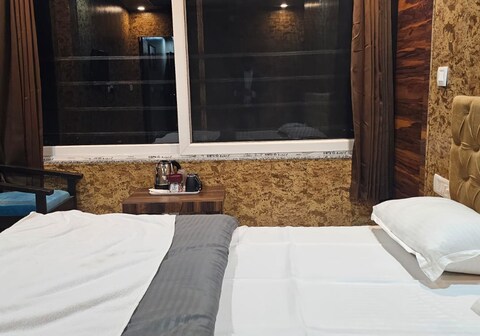 Vanshika Villa,Sarila Lodge