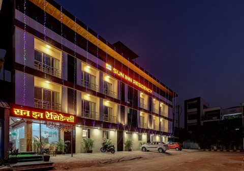 Hotel Sun Inn Residency
