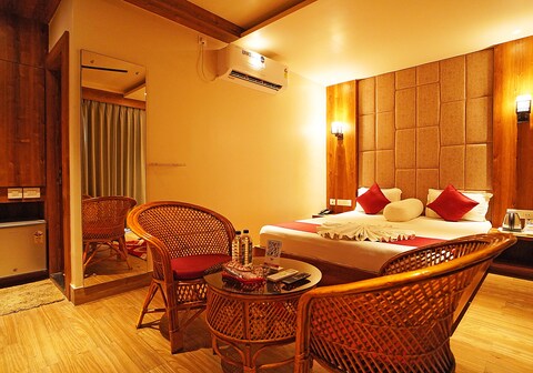 BLUE WAVES HOTEL AND RESORTS