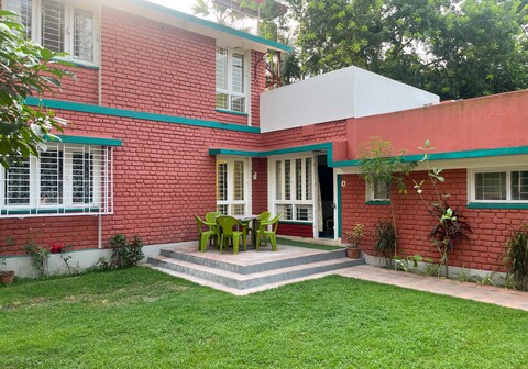 Red Brick Cottage | Entire Villa