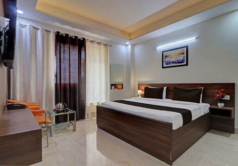 OYO The Indian Hotel