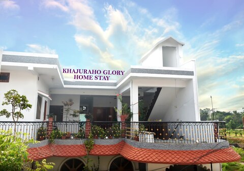 Homestay khajuraho glory