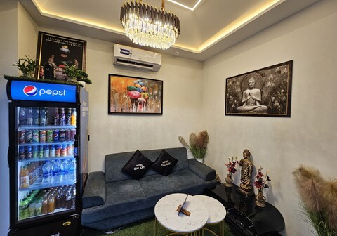 HOTEL GALAXY JAHANGIRPURA