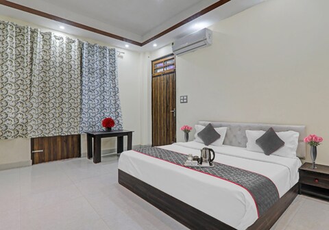 Townhouse Relax Inn