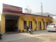 Hotel Sangam Palace, Rishikesh Hotel Sangam Palace, Rishikesh