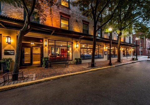 Staypineapple, A Delightful Hotel, South End