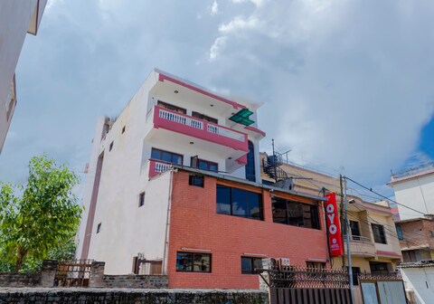OYO 797 Hotel Aakansh