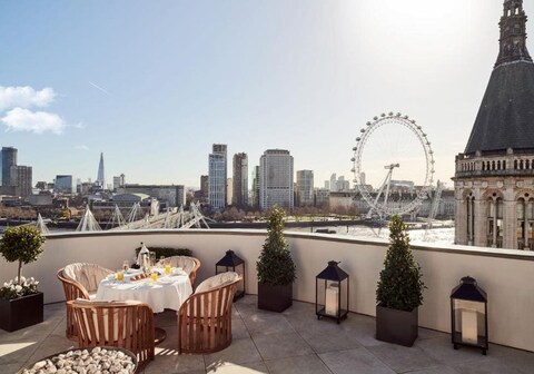 London suites Bur Dubai