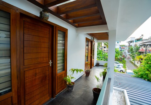 Orange Valley Green Garden