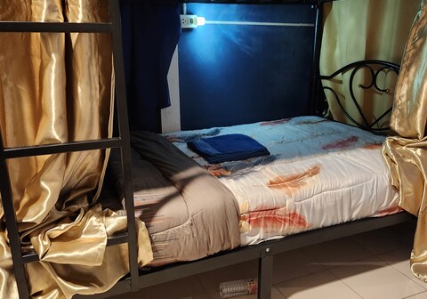 Khaosan Pearl Hostel Dormitory