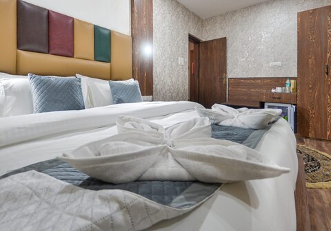 Hotel Your Hive Srinagar