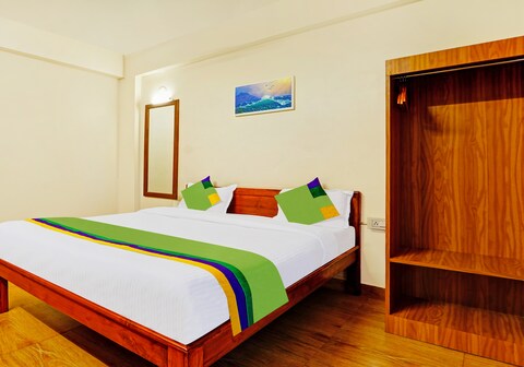 Treebo SS Residency With Mountain View