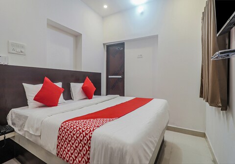 Hotel O Sai Palace Baba Chowk Bus Stand