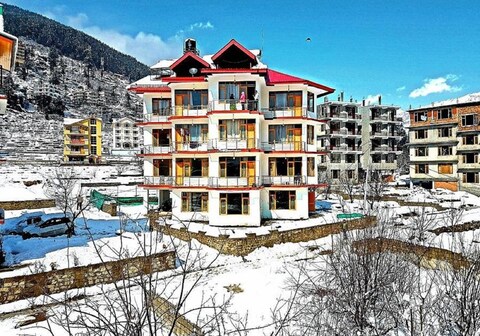 Touch Sky Hotel Manali