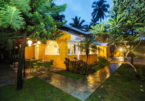 Casa De Piscina by LivingStone