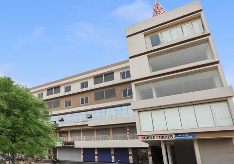 Collection O SKY Hills