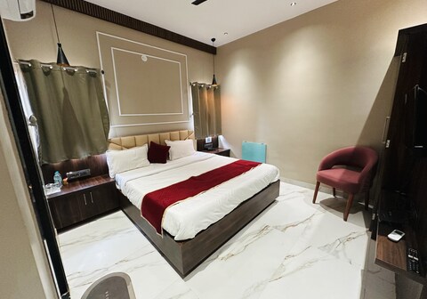 Hotel Arena Raj Nandgaon