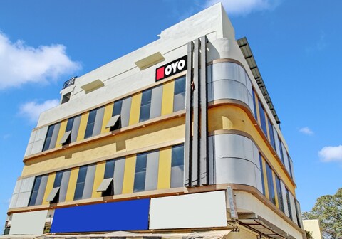 Hotel O Krs Comforts