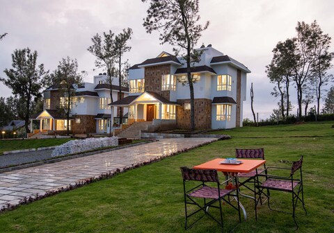 StayVista | Villa Sullivan