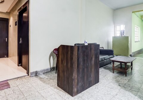 Super OYO Hotel O Black Stone