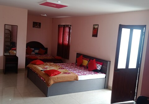 SUGAN COTTAGE